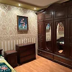 Elegant In The Center Apartment
