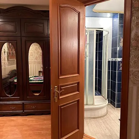 Elegant In The Center Apartment *
