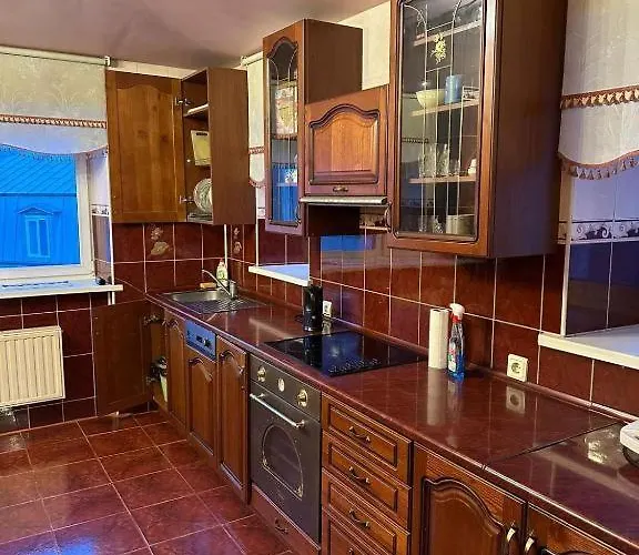 Elegant In The Center